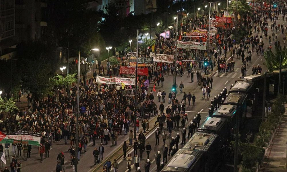 Πολυτεχνείο: Στην πρεσβεία του Ισραήλ κατευθύνεται η πορεία - Επεισόδια στην Πανεπιστημιούπολη - Κλειστή η Ούλοφ Πάλμε